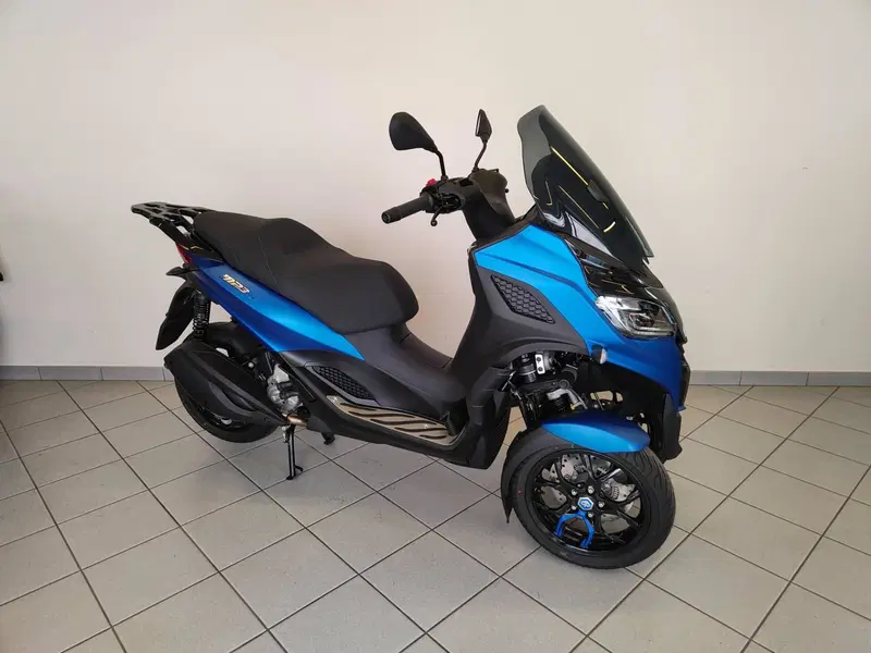 Piaggio MP3 310 Sport (2025 - 26) (10)
