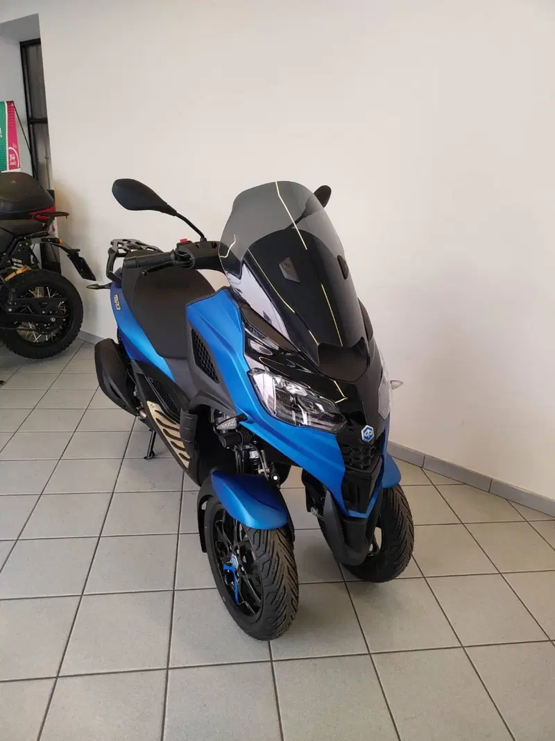Piaggio MP3 310 Sport (2025 - 26) (13)