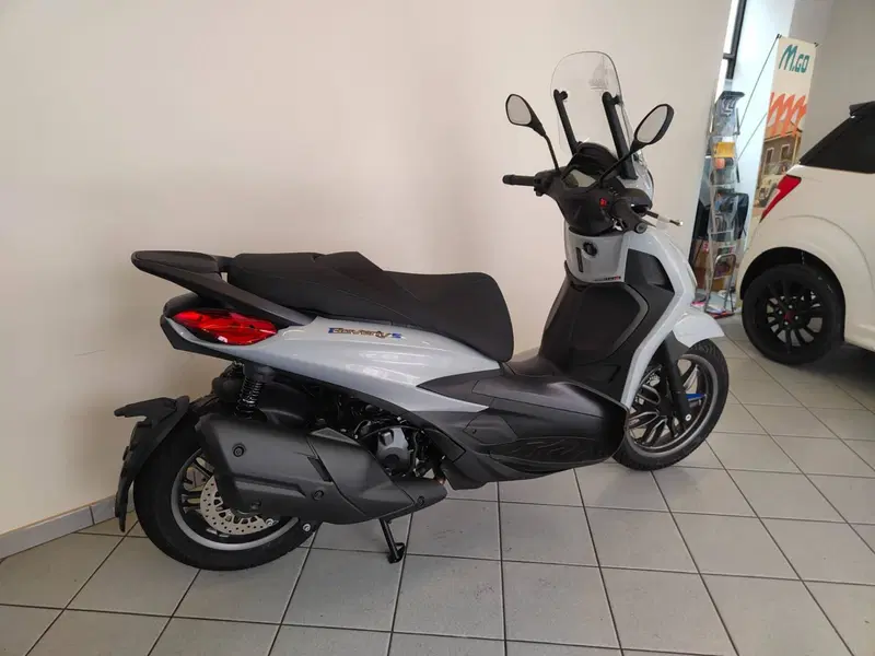 Piaggio Beverly 400 S (2025 - 26) (11)