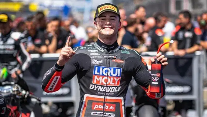 MotoGP 2025. GP di Francia. Moto2: domina Manu Gonzalez, secondo Barry Baltus, terzo Aron Canet