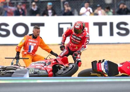 Bagnaia, è crisi con la GP24.5: Posso fare il record o cadere, non sento il limite di questa moto 