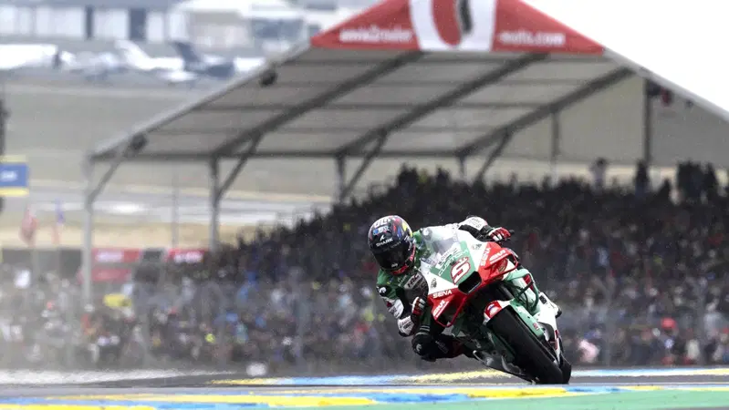 MotoGP 2025. GP di Francia. Gara pazza, pioggia a Le Mans, vince Johann Zarco! Secondo Marc Marquez, ultimo Pecco Bagnaia [RISULTATI e VIDEO]