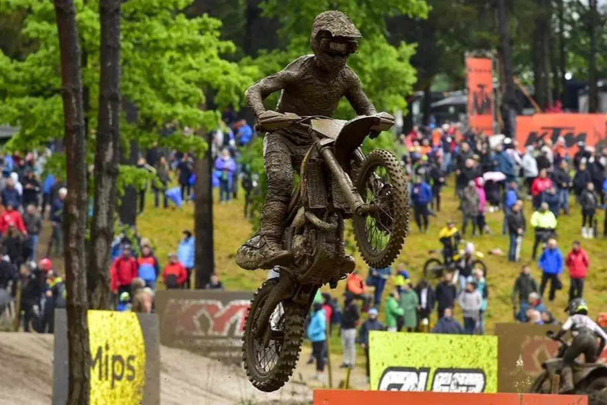 MXGP25 #8 Spagna. Romain Febvre e Kay de Wolf. Cioè il week end dei leader. Ma… 