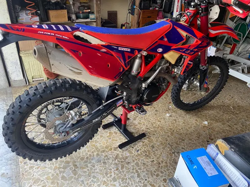 Betamotor RR 350 4T Enduro Racing EFI (2016) (8)