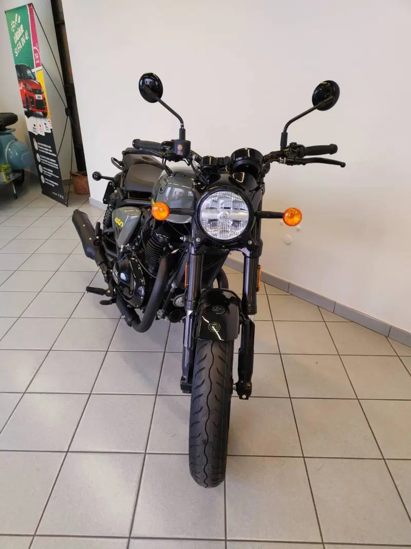 Royal Enfield Shotgun 650 (2024 - 26) (5)