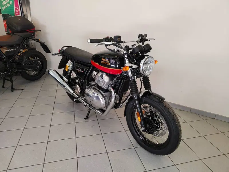 Royal Enfield Interceptor 650 (2021 - 26) (3)