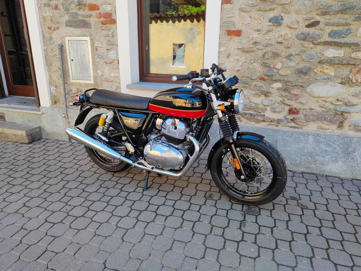 Royal Enfield Interceptor 650 (2021 - 26) (8)