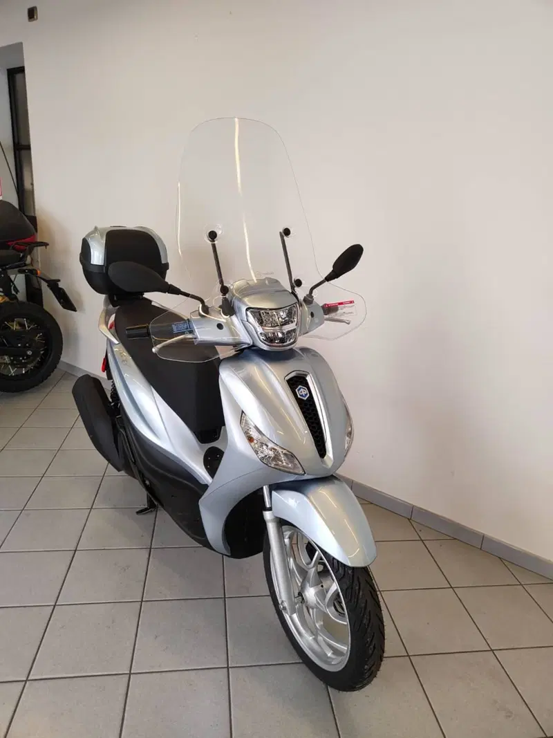 Piaggio Medley 200 (2025 - 26) (3)
