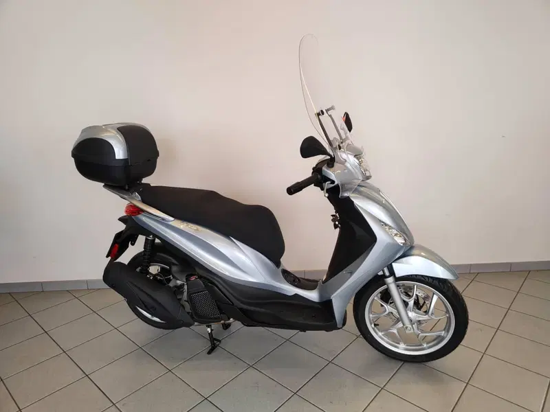 Piaggio Medley 200 (2025 - 26) (14)