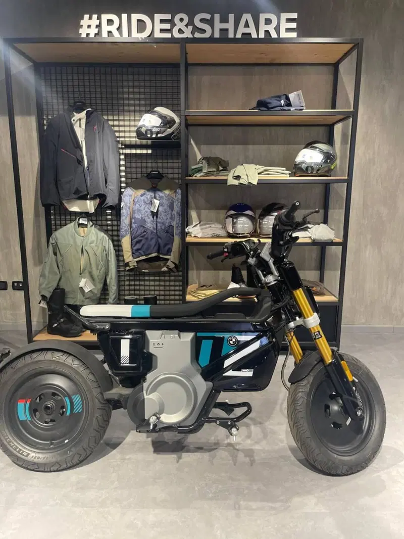 Bmw CE 02 (2024 - 26) (4)