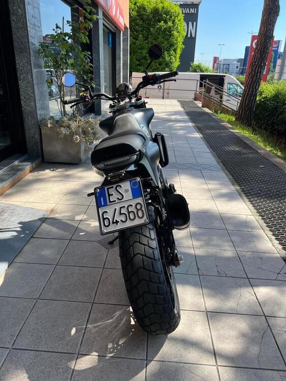 Husqvarna Svartpilen 701 (2020) (4)