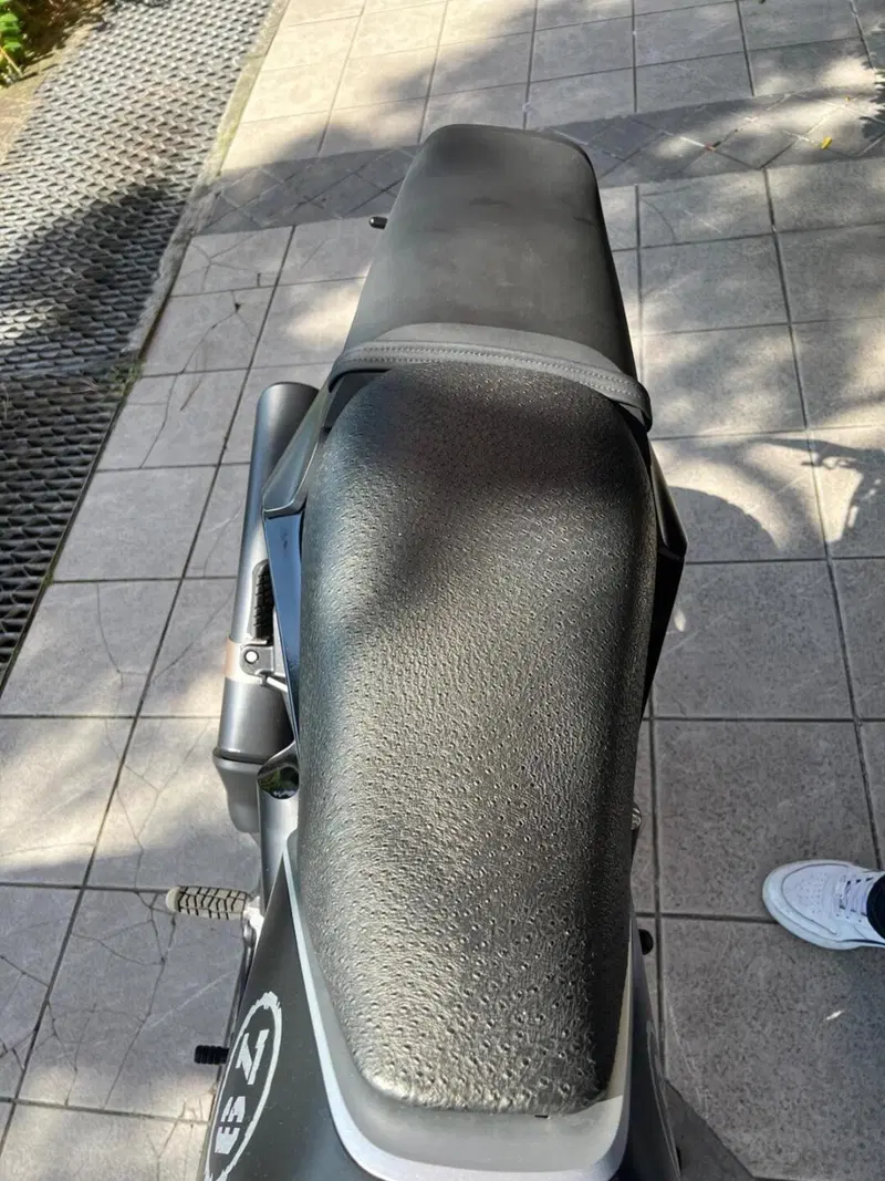 Husqvarna Svartpilen 701 (2020) (6)