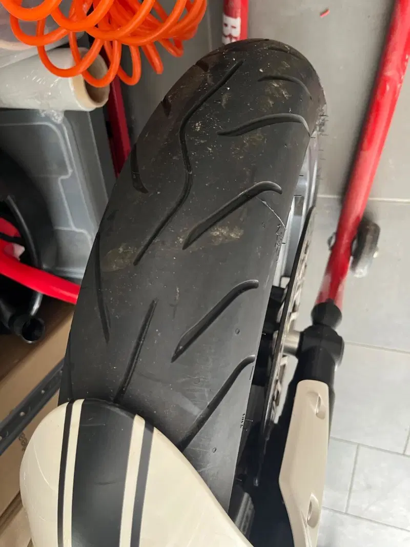 Triumph Street Triple (2007 - 12) (7)