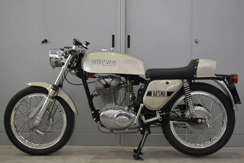 Ducati Mark 3 350 Desmo (2)