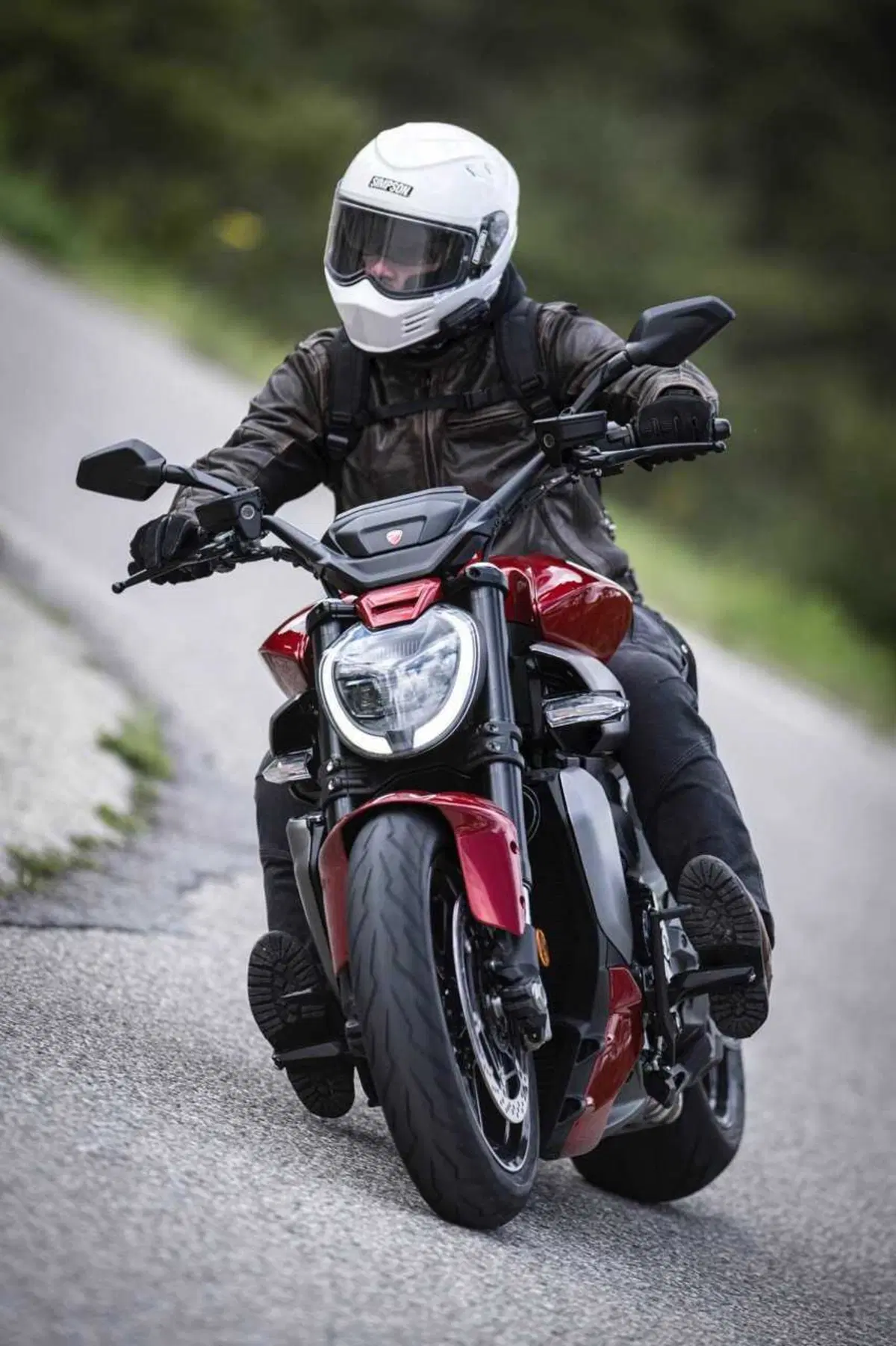 La cruiser da MotoGP! Abbiamo guidato la nuova Ducati XDiavel V4 [VIDEO] (5)