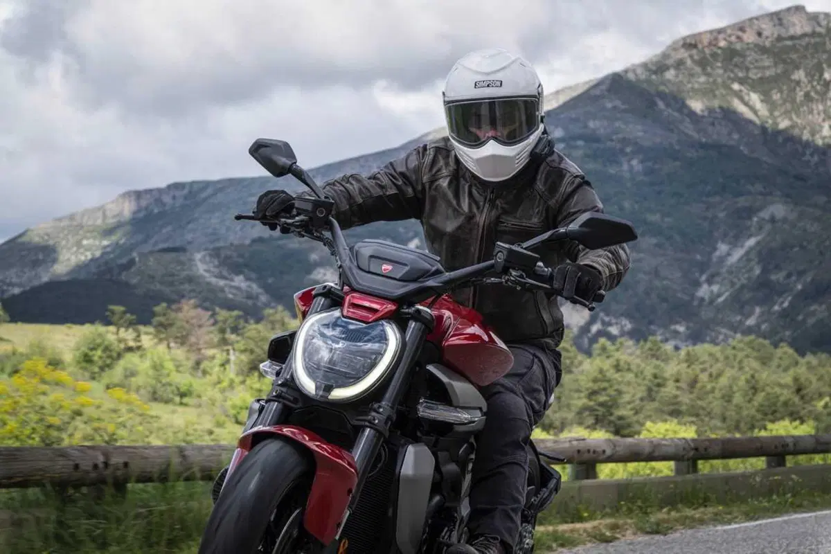 La cruiser da MotoGP! Abbiamo guidato la nuova Ducati XDiavel V4 [VIDEO] (17)