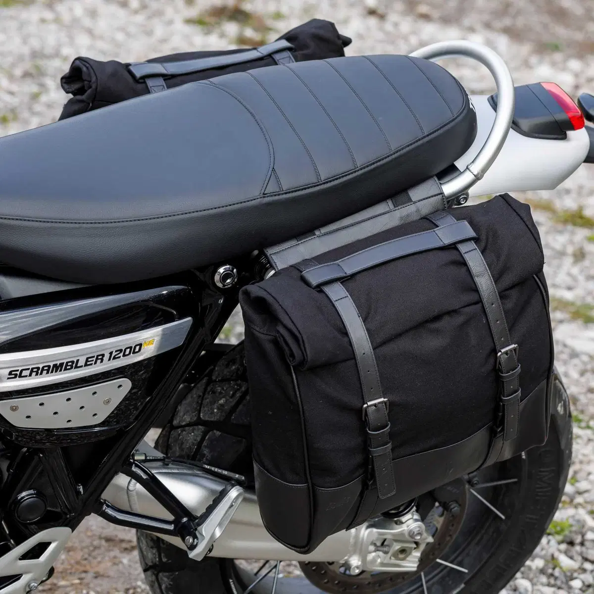 Nuove borse morbide, in pelle o tessuto, firmate Louis Moto