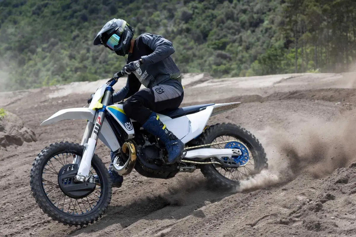 Husqvarna a Ridin’ Smoke 2025: la festa dedicata ai 2 tempi! (3)