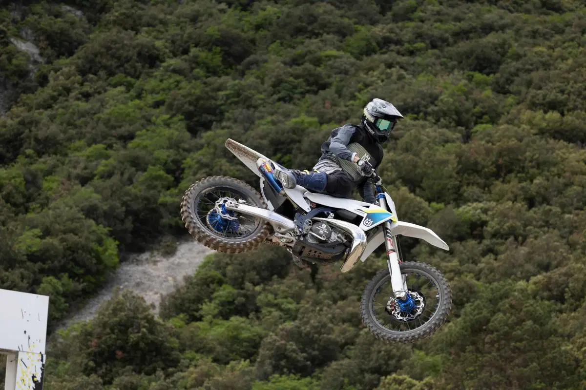 Husqvarna a Ridin’ Smoke 2025: la festa dedicata ai 2 tempi! (4)