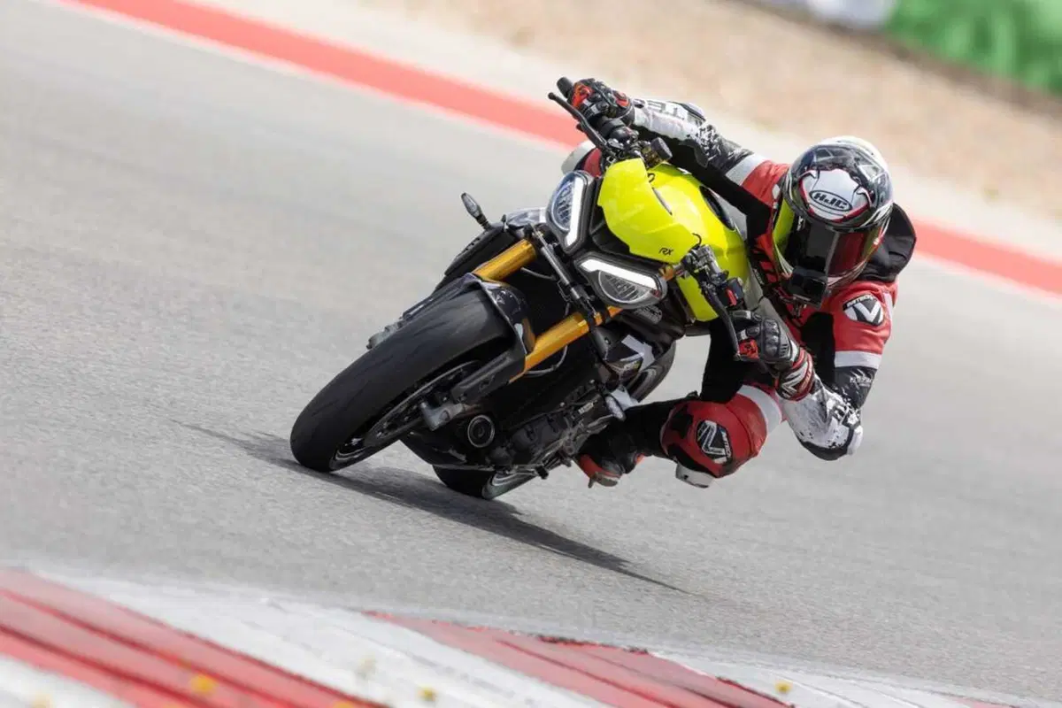Triumph Speed Triple 1200 RX: test esclusivo. Pro e contro [VIDEO E GALLERY] (13)