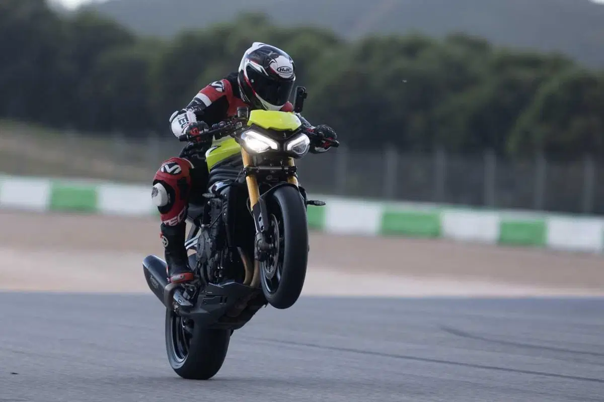 Triumph Speed Triple 1200 RX: test esclusivo. Pro e contro [VIDEO E GALLERY] (22)