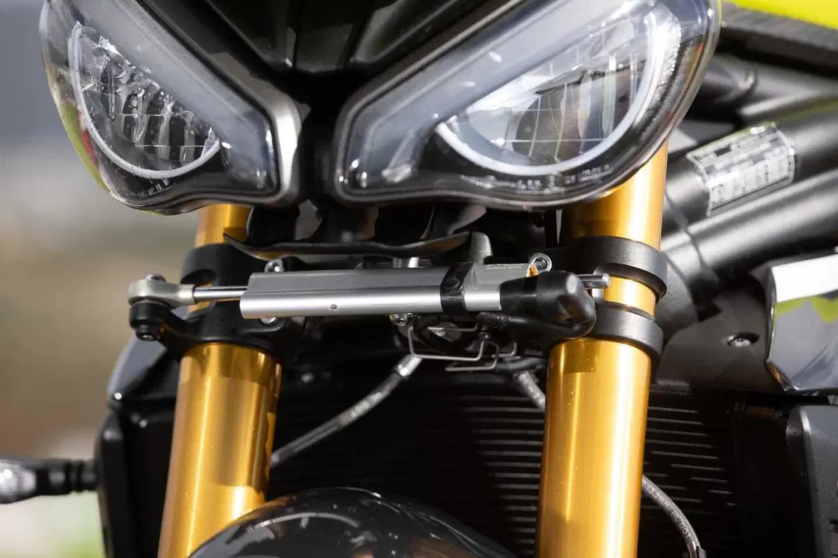Triumph Speed Triple 1200 RX: test esclusivo. Pro e contro [VIDEO E GALLERY] (27)