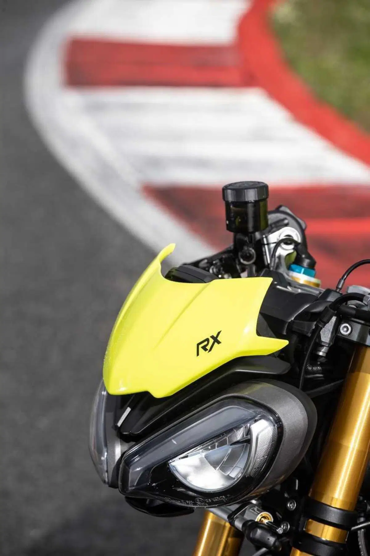 Triumph Speed Triple 1200 RX: test esclusivo. Pro e contro [VIDEO E GALLERY] (35)
