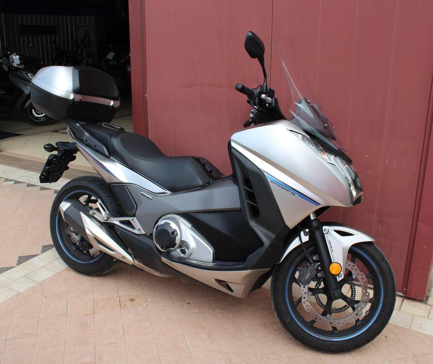 Honda Integra 750 DCT (2016 - 17) (4)