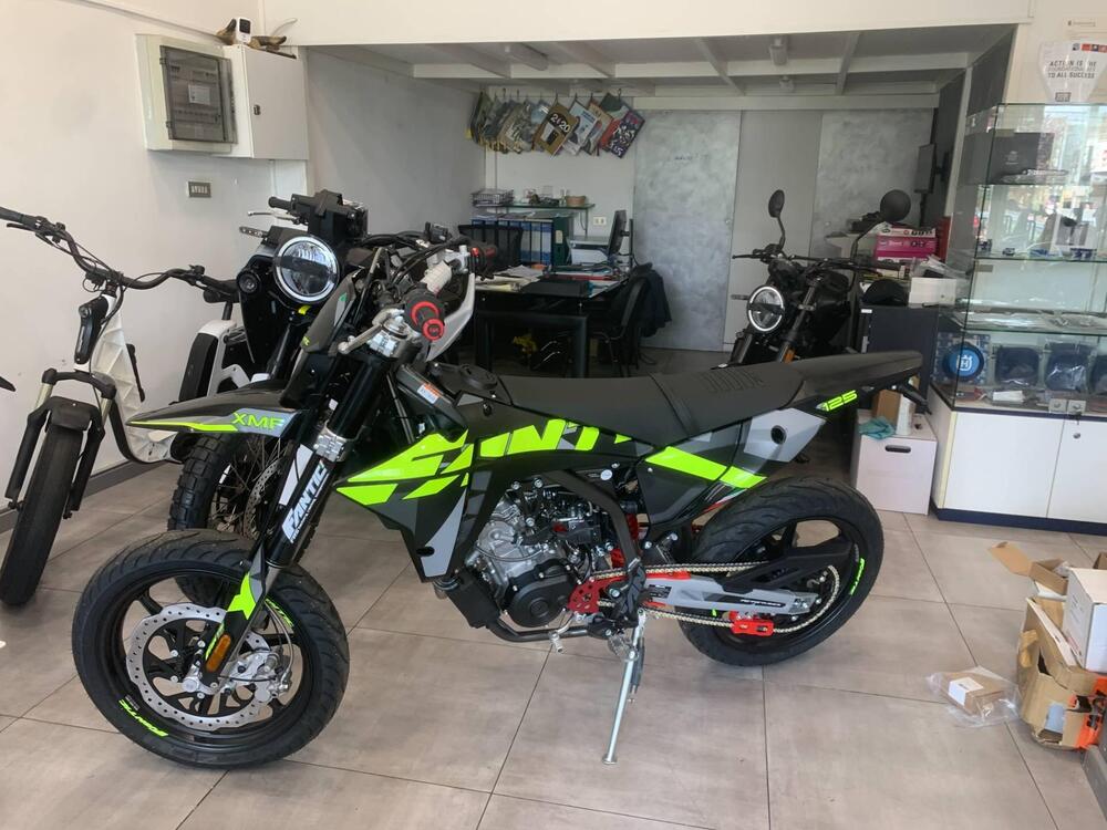 Fantic Motor XMF 125 Performance (2025) (4)