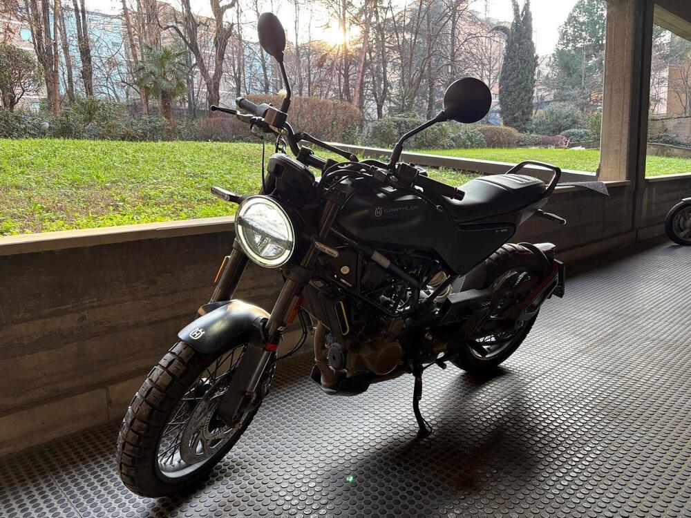 Husqvarna Svartpilen 125 (2024 - 25) (3)