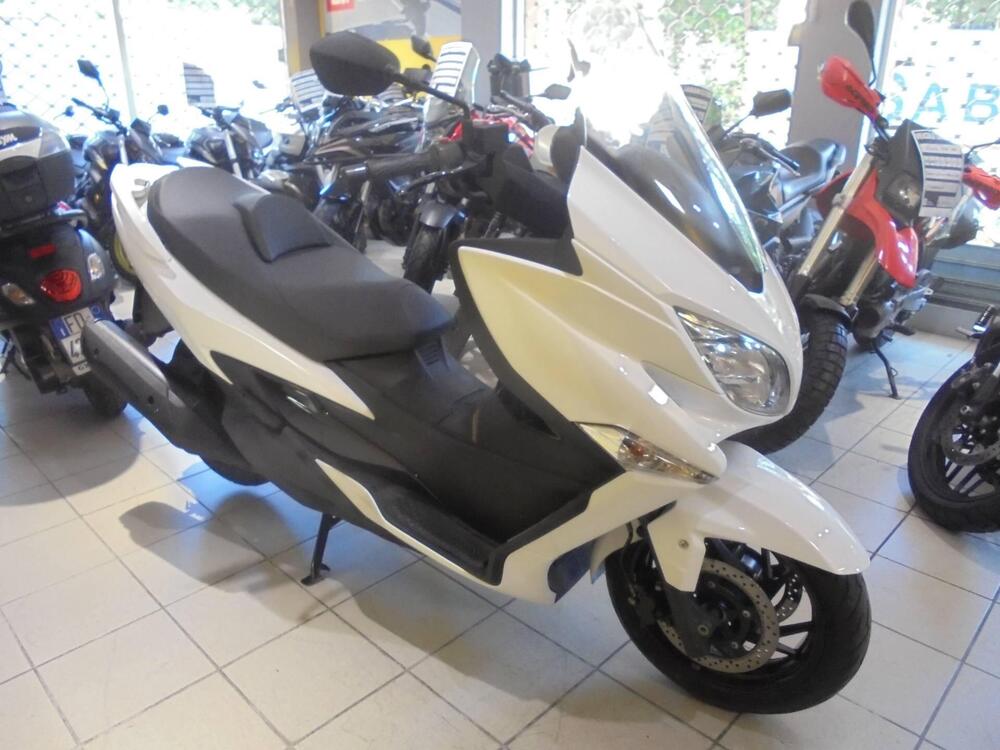 Suzuki Burgman AN 400 (2017 - 20) (2)