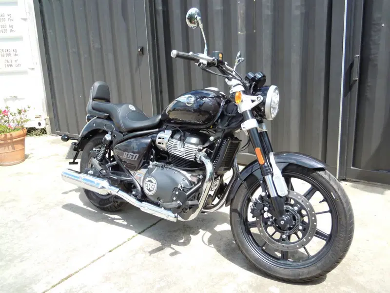 Royal Enfield Super Meteor 650 (2023 - 26) (2)