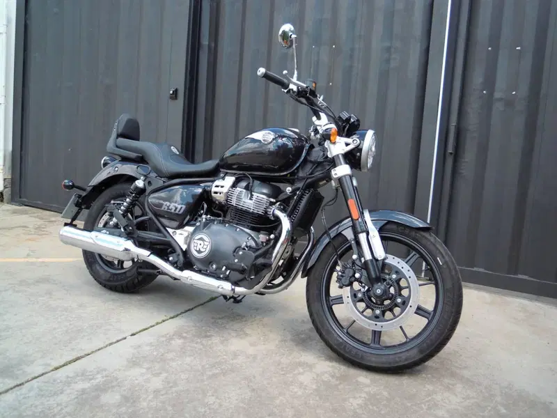 Royal Enfield Super Meteor 650 (2023 - 26) (8)