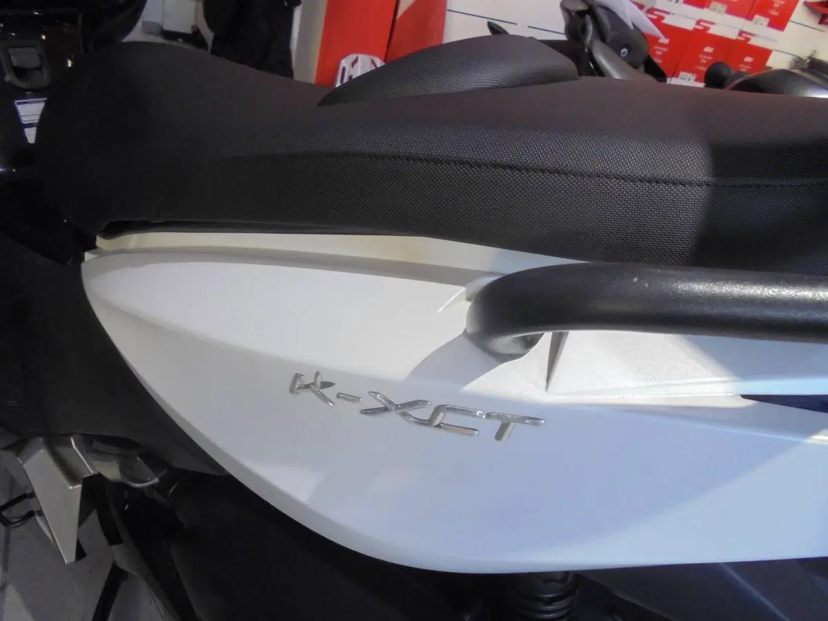 Kymco K-Xct 300i ABS (2012 - 17) (6)