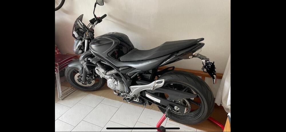 Suzuki Gladius 650 SFV ABS (2009 - 15) (5)