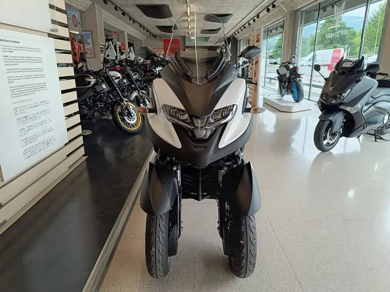 Yamaha Tricity 300 (2025 - 26) (2)
