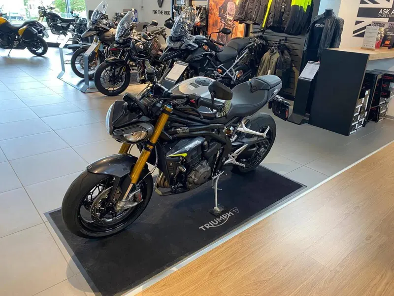 Triumph Speed Triple 1200 RS (2025 - 26) (4)