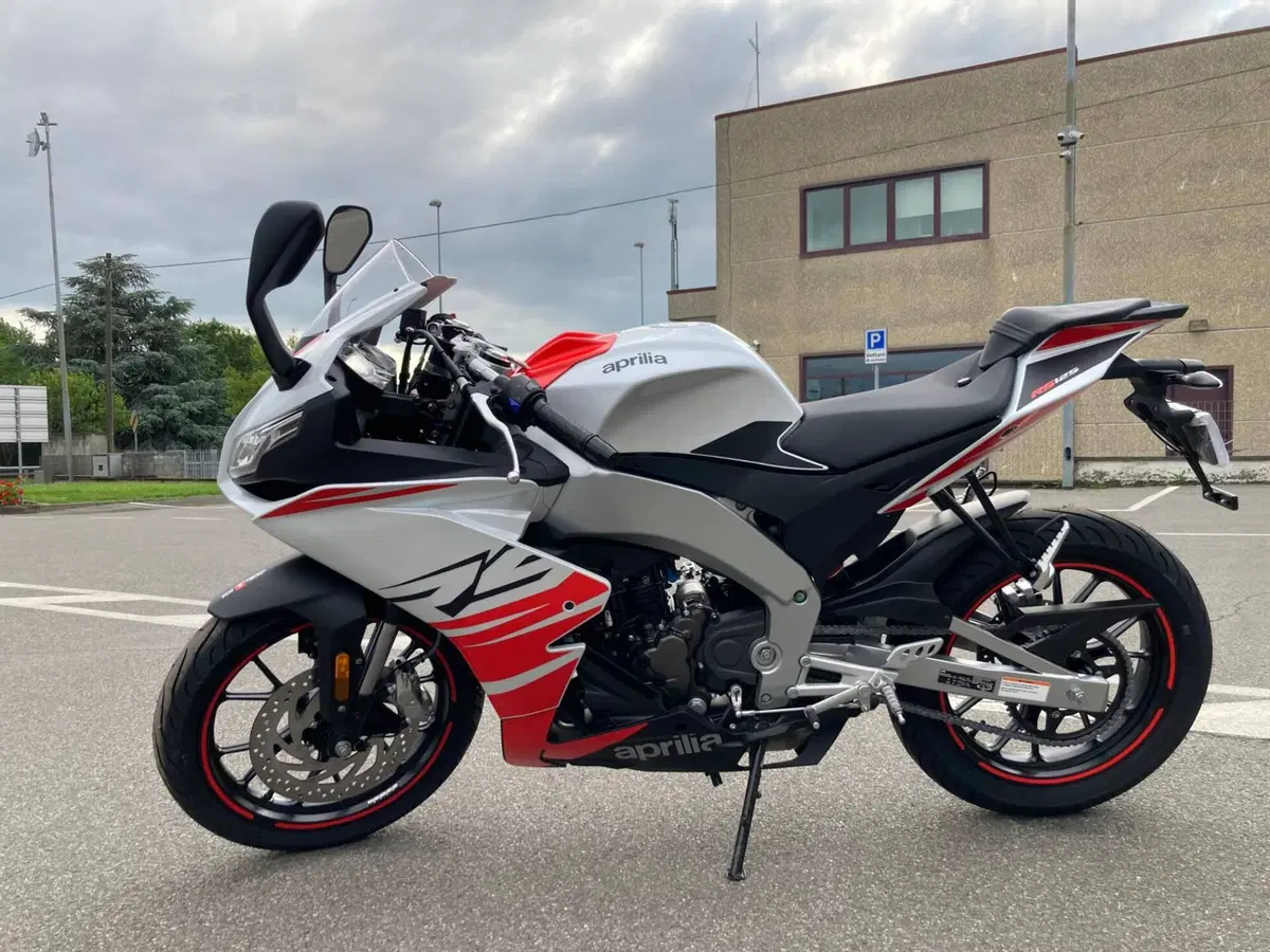Aprilia RS 125 (2025 - 26) (7)