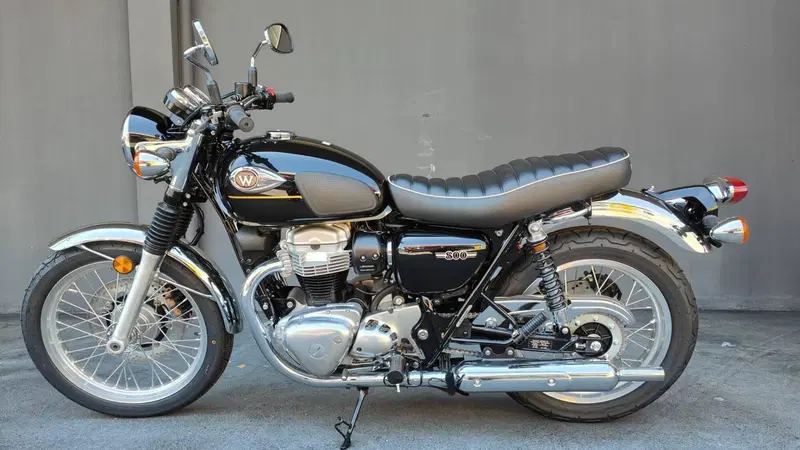 Kawasaki W 800 (2021 - 26)