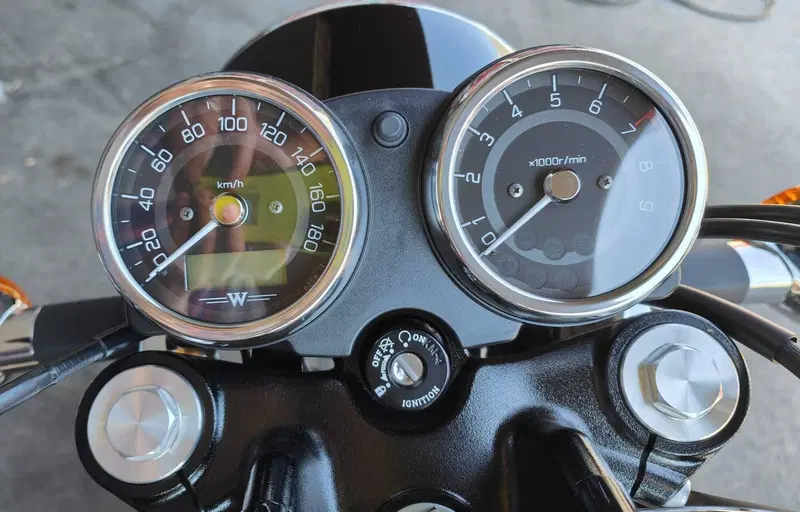 Kawasaki W 800 (2021 - 26) (6)