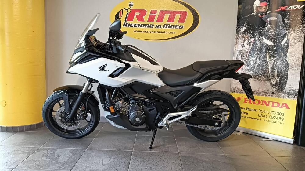 Honda NC 750 X DCT (2025) (2)