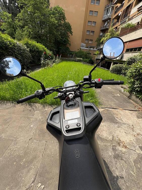 Husqvarna Svartpilen 125 (2024 - 25) (5)