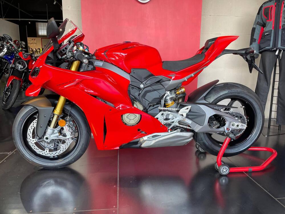 Ducati Panigale V4 S (2025) (3)