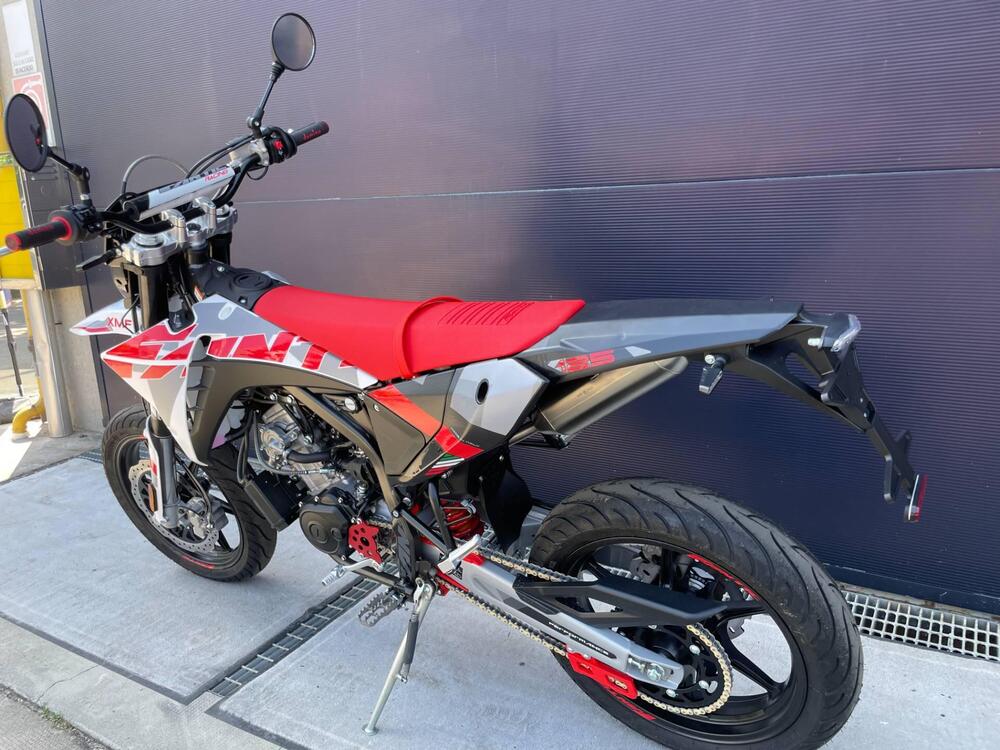 Fantic Motor XMF 125 Performance (2025) (5)