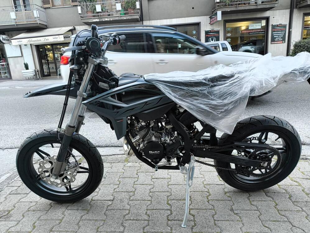 Betamotor RR 50 Motard (2021 - 25) (3)