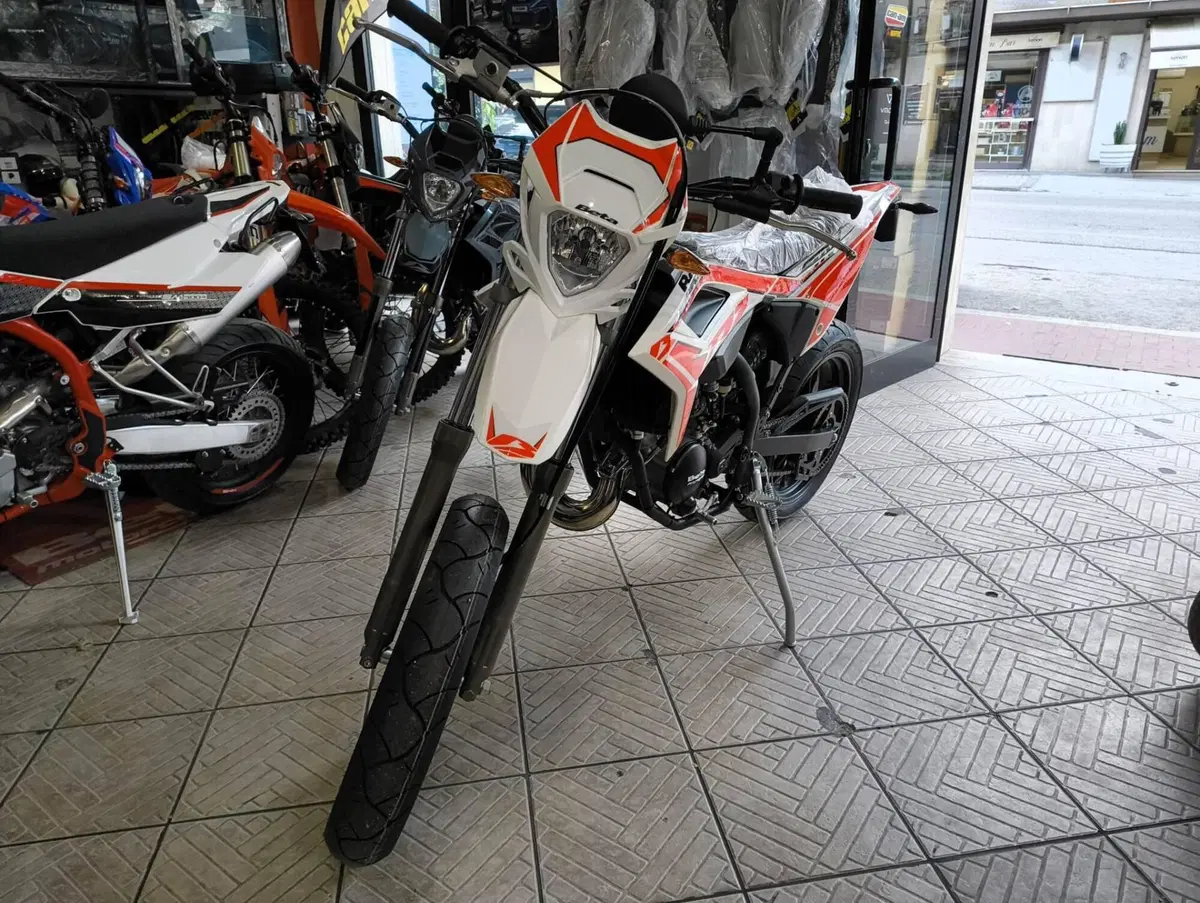 Betamotor RR 50 Motard (2021 - 26) (2)