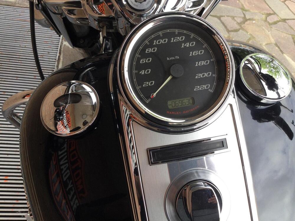 Harley-Davidson 103 Road King Classic (2014 - 16) - FLHRC (4)