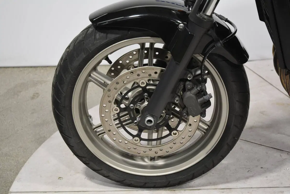 Honda CBF 600 N (2005- 11) (6)