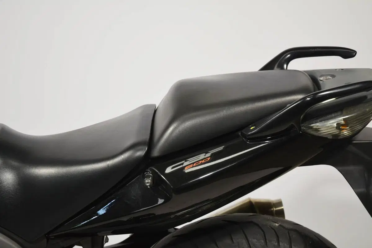 Honda CBF 600 N (2005- 11) (15)