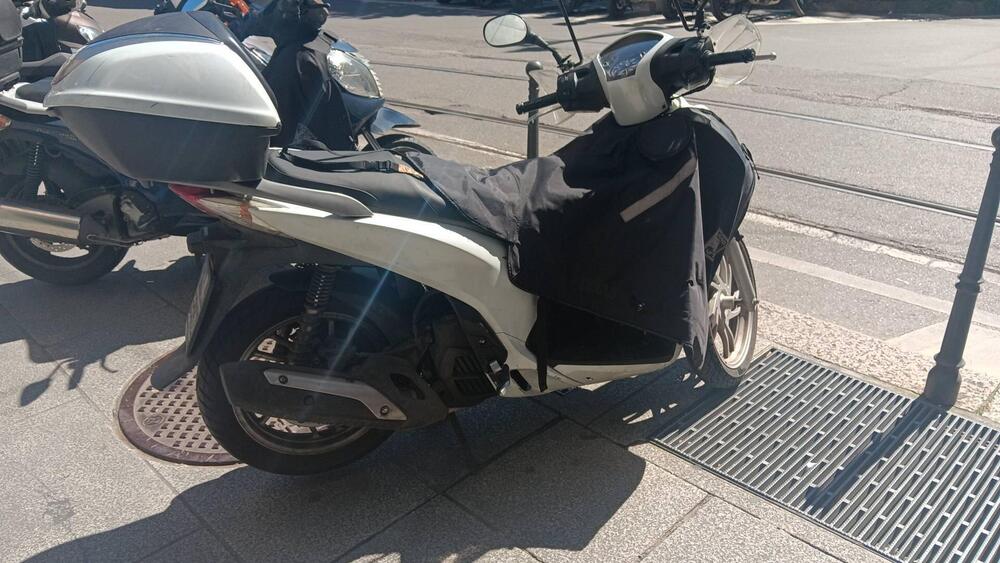 Honda SH 150 i ABS (2013 - 16) (2)